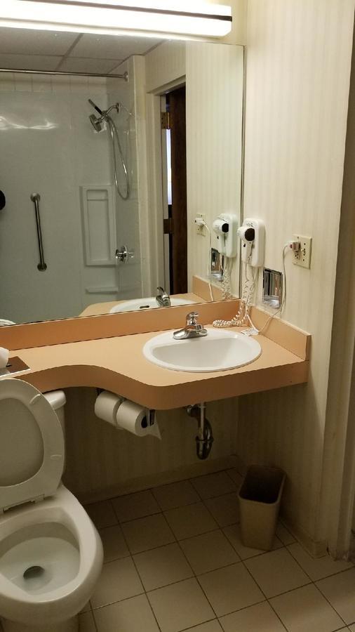 Howard Johnson By Wyndham Milford/New Haven المظهر الخارجي الصورة