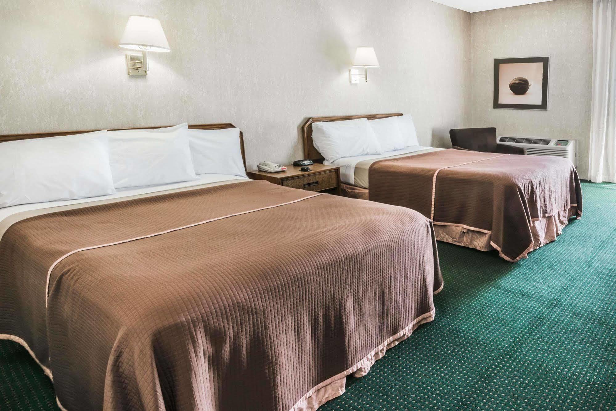 Howard Johnson By Wyndham Milford/New Haven المظهر الخارجي الصورة